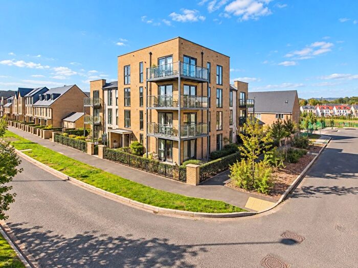 2 Bedroom Flat For Sale In Cowleaze Path, Banwell, BS29