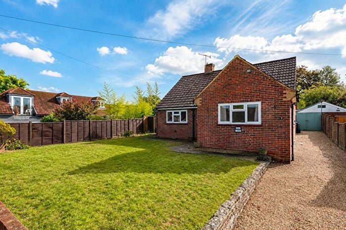 3 Bedroom Bungalow For Sale In Upper Springfield, Elstead, GU8