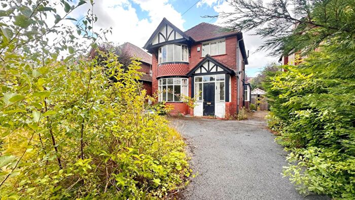 3 Bedroom Detached House For Sale In Chester Road, Poynton, SK12
