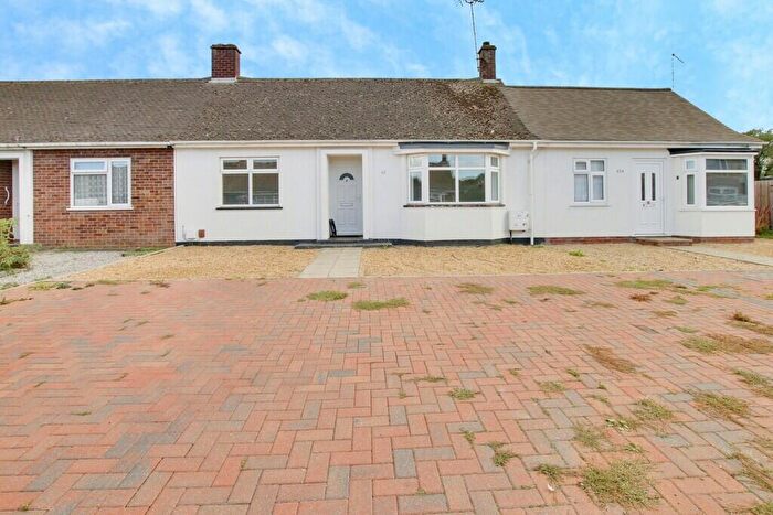 2 Bedroom Terraced Bungalow For Sale In Deerfield Road, March, PE15