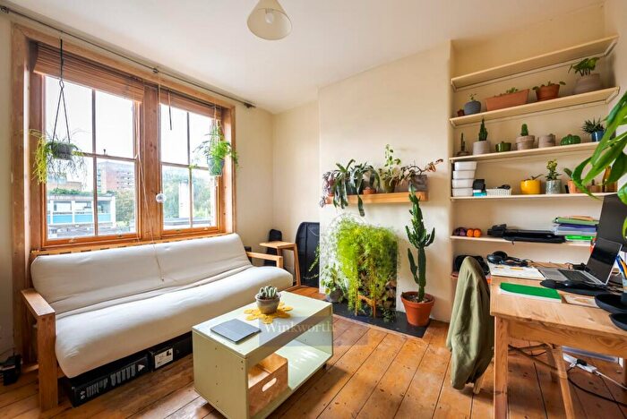1 Bedroom Flat To Rent In Peacock Street, SE17
