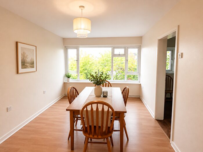 1 Bedroom Flat To Rent In Gilpin Crescent, Edmonton, N18