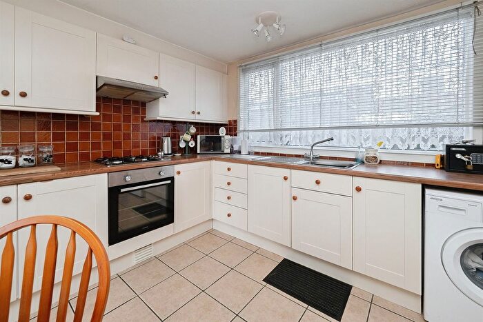 3 Bedroom Terraced House For Sale In Axdane, Hull, HU6