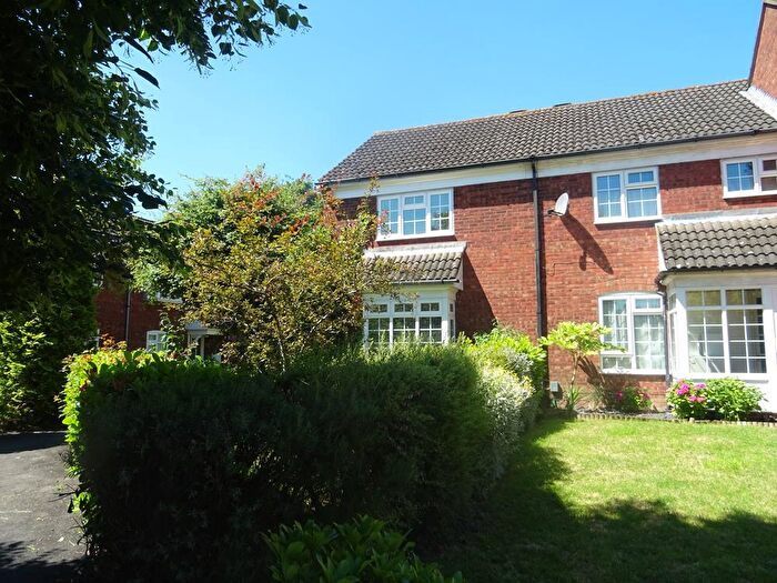 2 Bedroom End Of Terrace House To Rent In Tyne Crescent, Brickhill, MK41