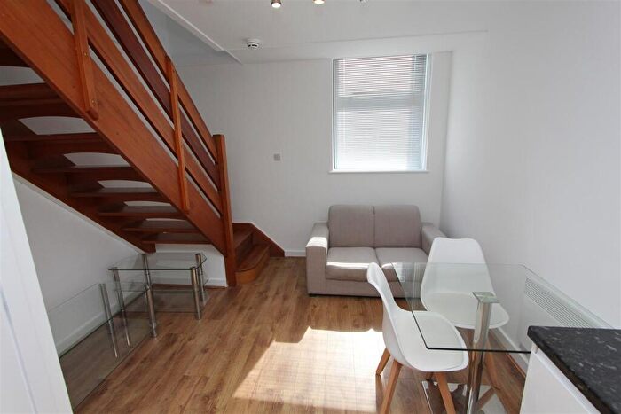 1 Bedroom Flat To Rent In The Chandlers, The Calls, LS2