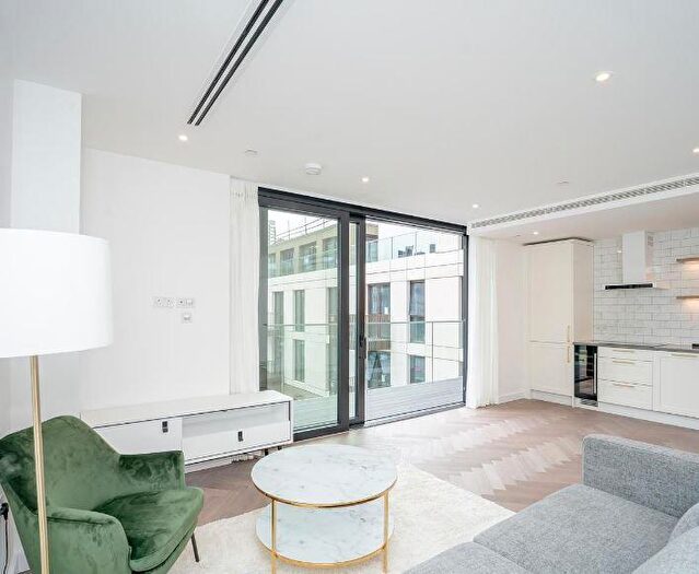 2 Bedroom Apartment To Rent In Gauging Square, London, E1W