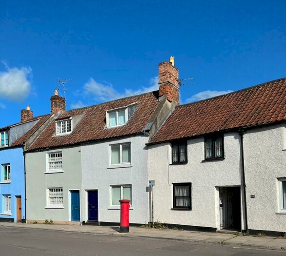 3 Bedroom House To Rent In Tucker Street, Wells, BA5