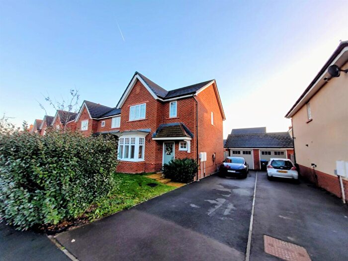 3 Bedroom Detached House For Sale In Bellenger Way, Brize Norton, Carterton, OX18