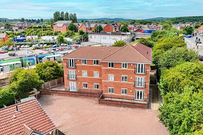 2 Bedroom Flat For Sale In Violet Grove, Hucknall, NG15
