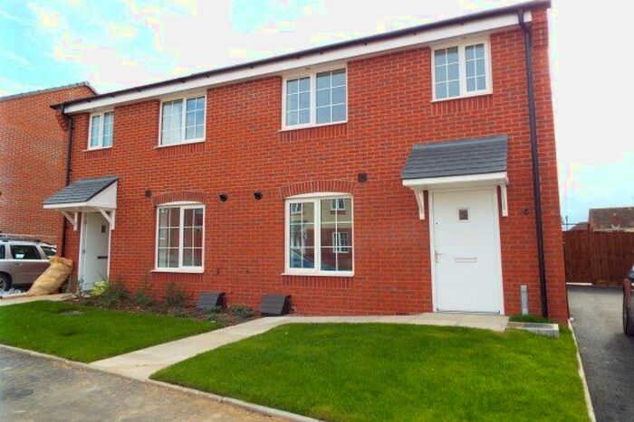 3 Bedroom Property To Rent In Crump Way, Evesham, WR11
