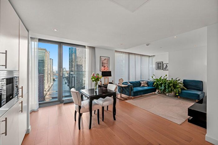 2 Bedroom Flat For Sale In Marsh Wall, Millwall, E14