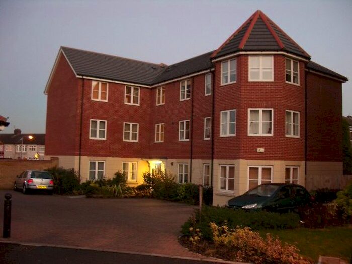 2 Bedroom Flat To Rent In Sherman Gardens, Chadwell Heath, Romford RM6