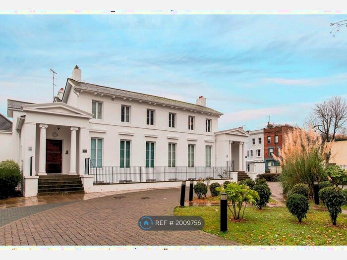 2 Bedroom Flat To Rent In Westmoreland Lodge, London, SE24