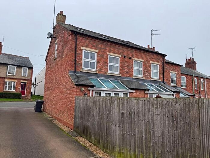 3 Bedroom Terraced House For Sale In South Street, Weedon, Northampton, NN7