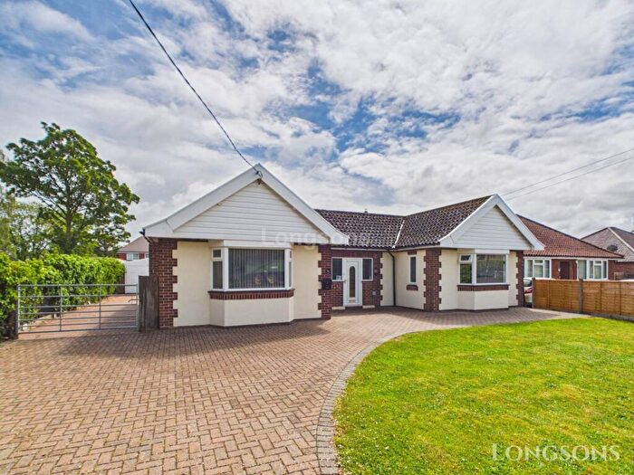 3 Bedroom Detached Bungalow For Sale In Thetford Road, Watton, IP25