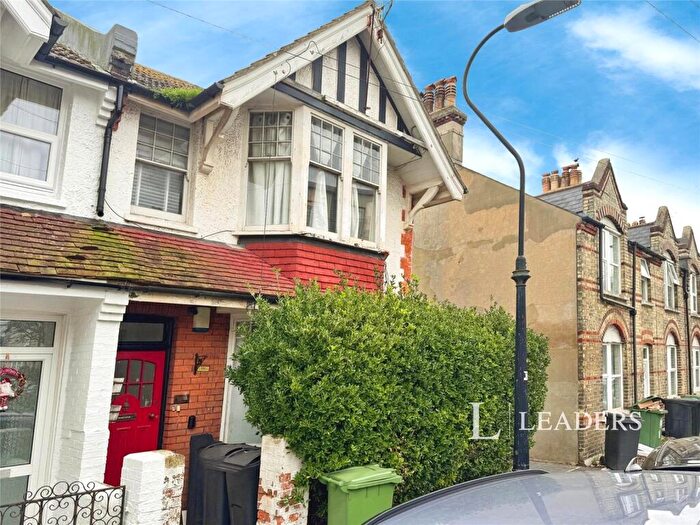 2 Bedroom Flat To Rent In Commercial Road, Eastbourne, East Sussex, BN21