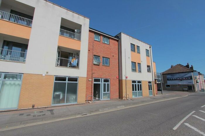4 Bedroom Flat To Rent In Glenfrome Road, St Werburghs, Bristol, BS2