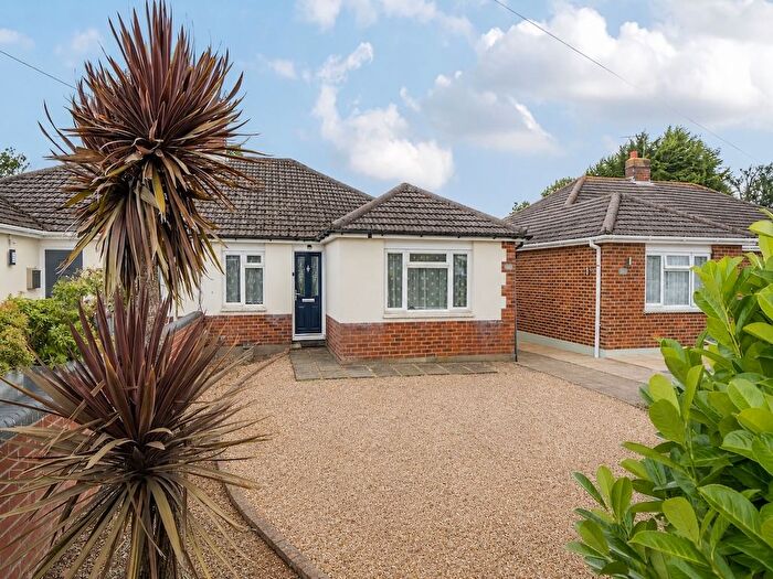 3 Bedroom Semi-Detached Bungalow For Sale In Cyprus Road, Fareham, PO14