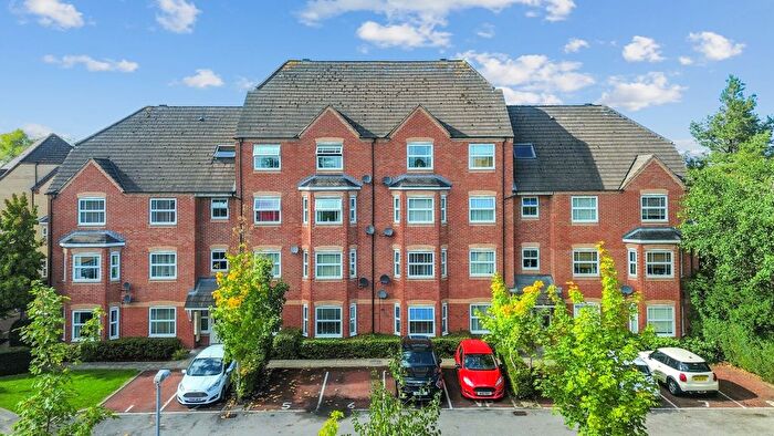 2 Bedroom Flat For Sale In Templeton Drive, Fearnhead, WA2