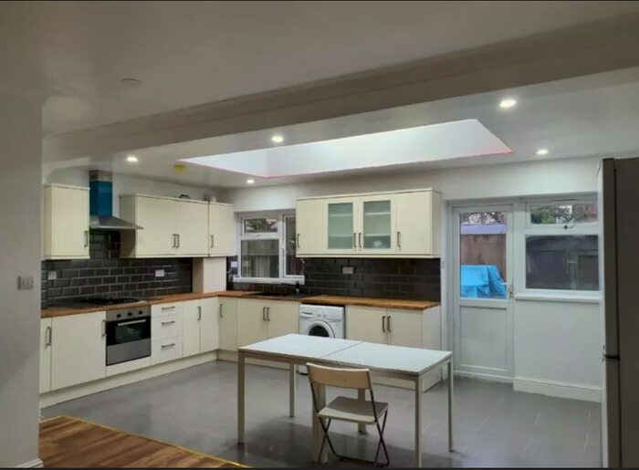 5 Bedroom Detached House To Rent In Gardner Road, London, E13