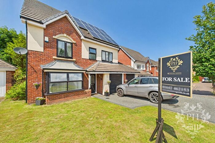 6 Bedroom Detached House For Sale In Finchlay Court, Middlesbrough, TS5