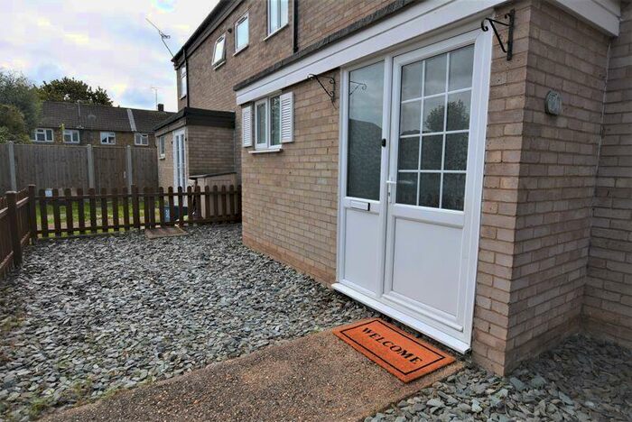 3 Bedroom Terraced House To Rent In Nightingale Close, Southend-On-Sea, SS2