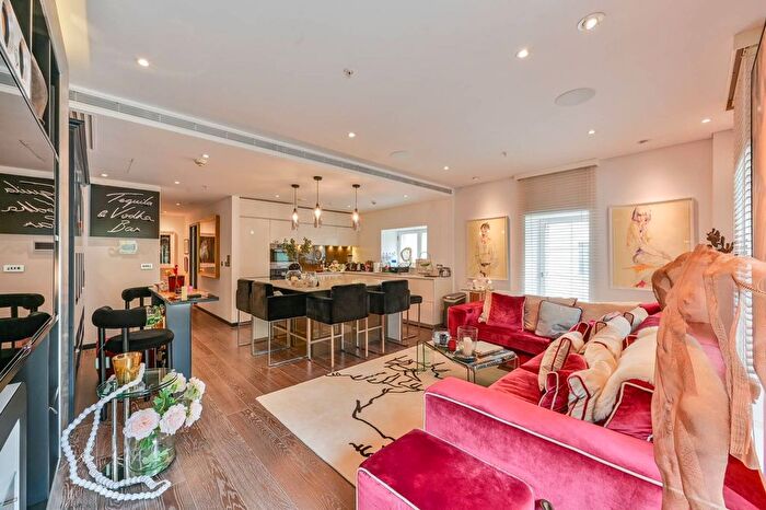 3 Bedroom Flat For Sale In Marconi House, The Strand, London, WC2R
