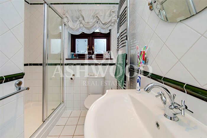 5 Bedroom End Of Terrace House For Sale In Westrow Drive, Leftley Estate, Barking, IG11