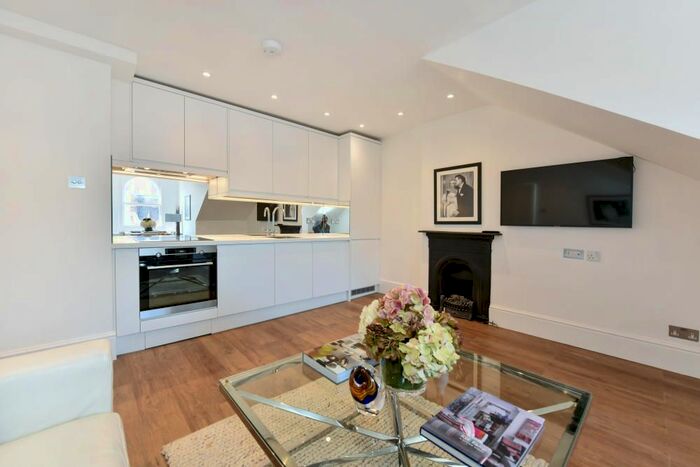 2 Bedroom Flat To Rent In Egerton Gardens, London, SW3