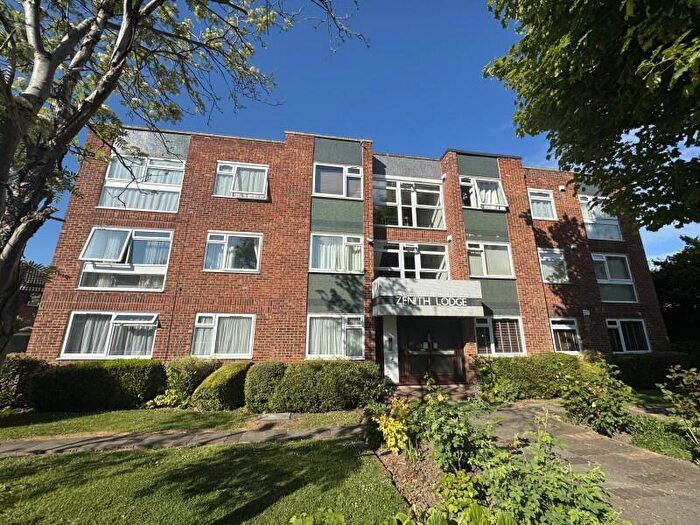 Studio To Rent In Zenith Lodge, Etchingham Park Road, Finchley, N3