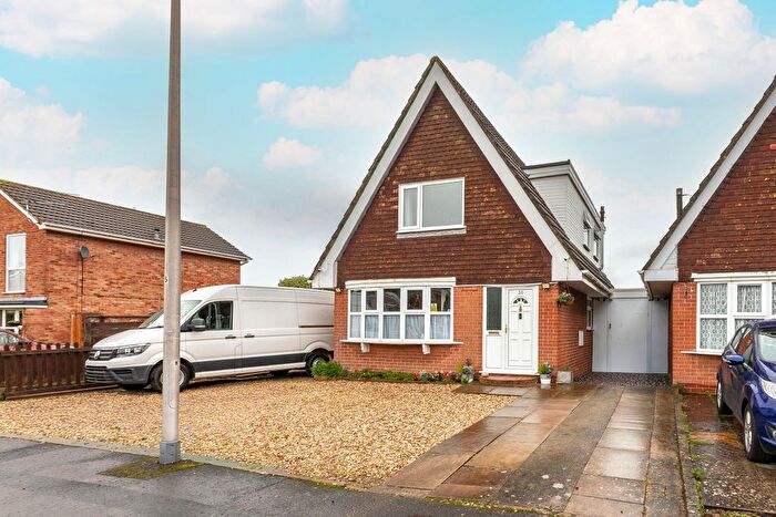 3 Bedroom Link Detached House For Sale In Worle Court, Weston-Super-Mare, BS22