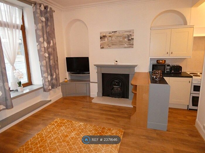 1 Bedroom Flat To Rent In Menzies Road, Aberdeen, AB11