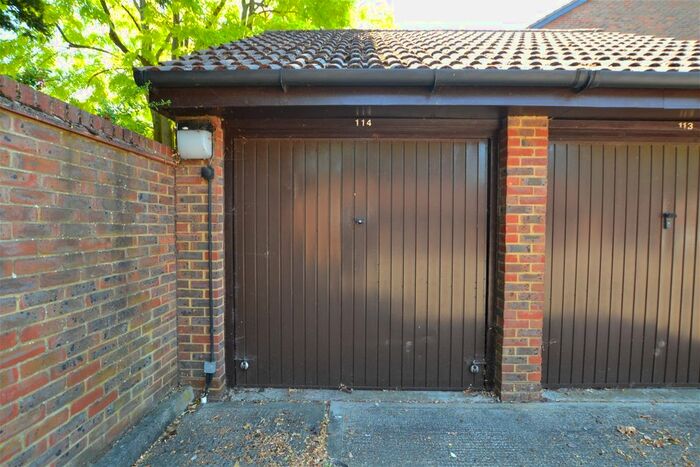 Garage / Parking To Rent In Stags Way, Isleworth, TW7