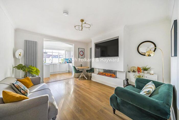 2 Bedroom Flat For Sale In Sumatra Road, West Hampstead, London, NW6