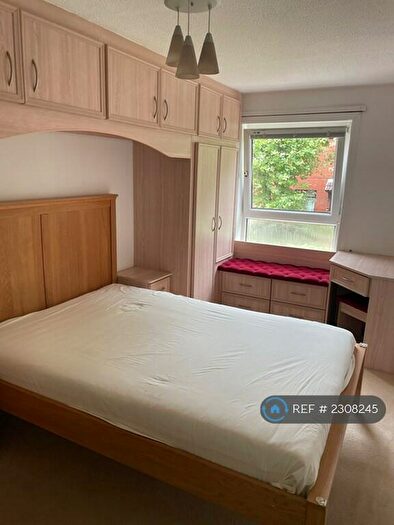 3 Bedroom Flat To Rent In Karol Path, Glasgow, G4