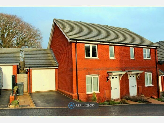 3 Bedroom Semi-Detached House To Rent In Amethyst Drive, Teignmouth TQ14