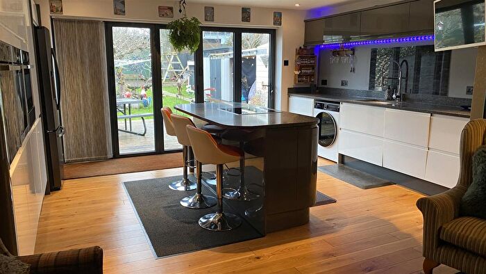 4 Bedroom Detached Bungalow For Sale In Homefield Road, Drayton, Portsmouth, PO6