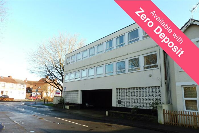 1 Bedroom Flat To Rent In Cleveland Road, Gosport, PO12