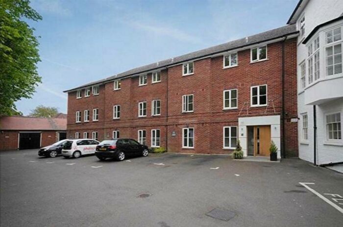 1 Bedroom Flat To Rent In The Newlands, Weston Green Road, Thames Ditton, Surrey, KT7