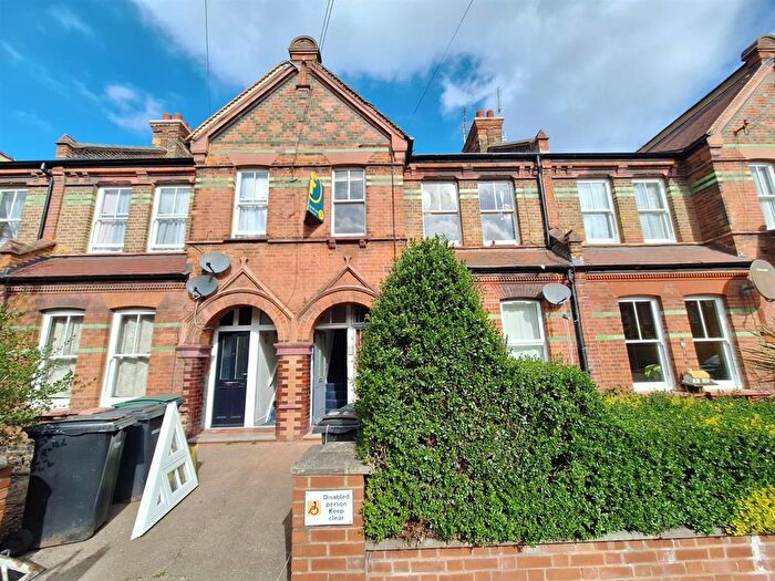 2 Bedroom Property To Rent In Gladstone Avenue, London, N22