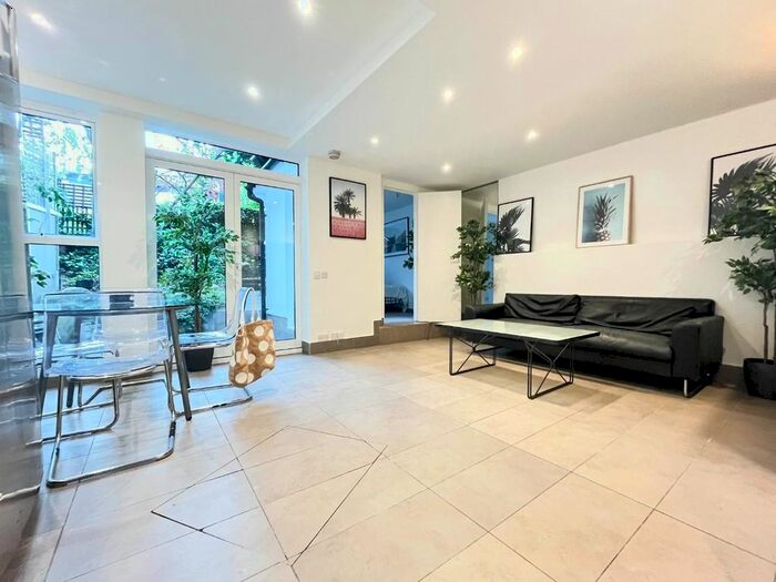 3 Bedroom Flat To Rent In Highgate, N6
