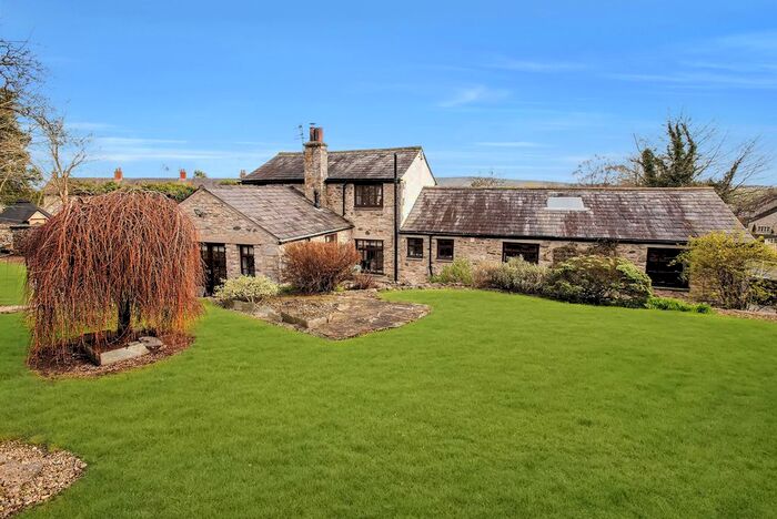 3 Bedroom Barn Conversion For Sale In Silverdale Road, Yealand Redmayne, LA5