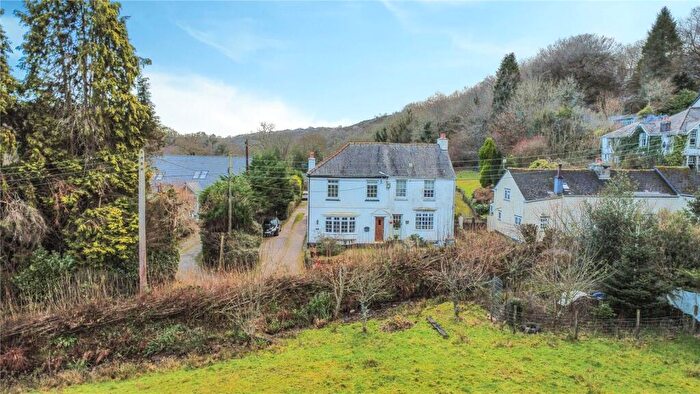 4 Bedroom Semi-Detached House For Sale In Yelverton, Devon, PL20