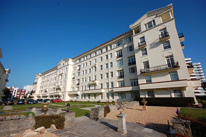 3 Bedroom Apartment For Sale In Bath Road, Bournemouth, BH1