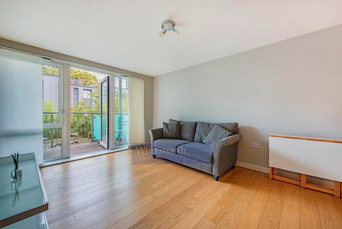 1 Bedroom Flat To Rent In Wharncliffe Mews, London SW4