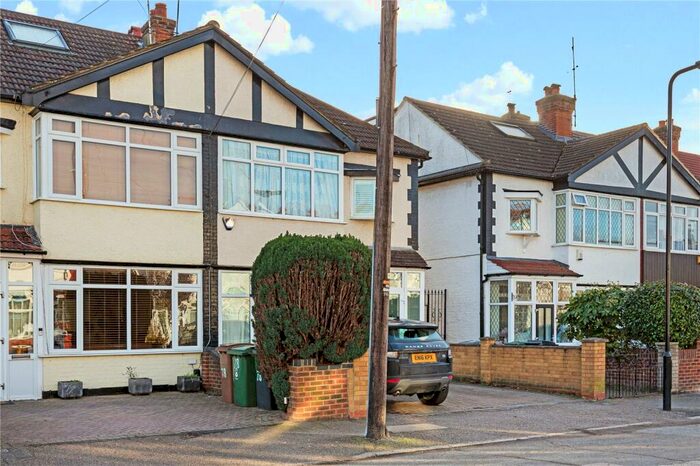 3 Bedroom End Of Terrace House To Rent In Royston Avenue, London, E4