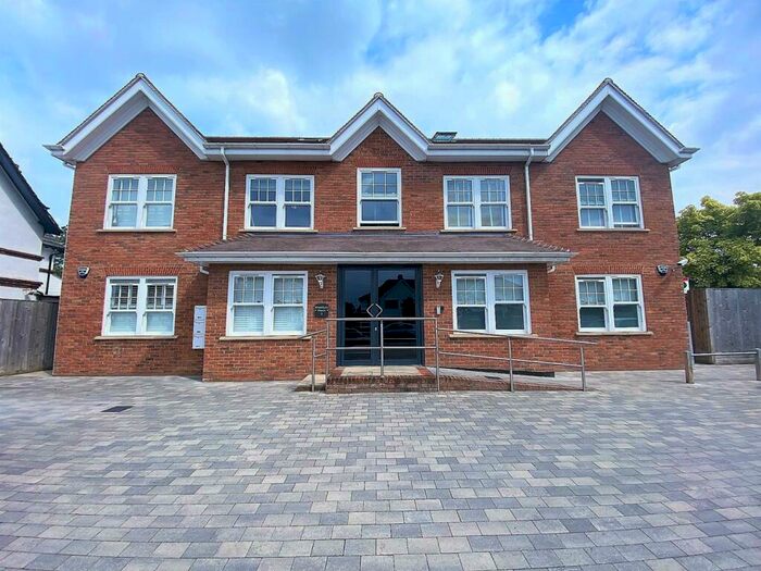 2 Bedroom Apartment To Rent In Blackbrook Lane, Bromley, BR2