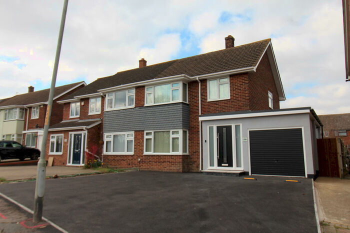 3 Bedroom Semi-Detached House To Rent In Thong Lane, Gravesend, Kent, DA12