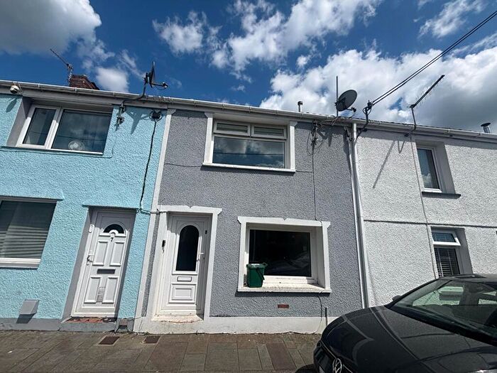 3 Bedroom Terraced House To Rent In Oddfellows Street, Glynneath, Neath, SA11