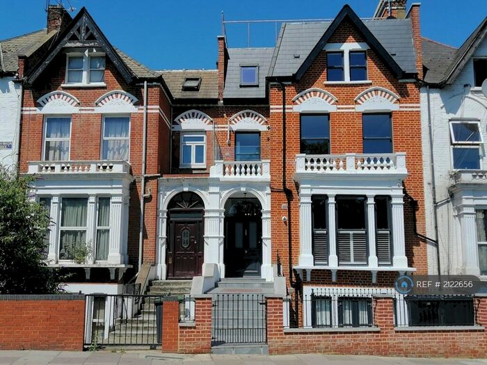 2 Bedroom Flat To Rent In Endymion Road, Greater London, N4